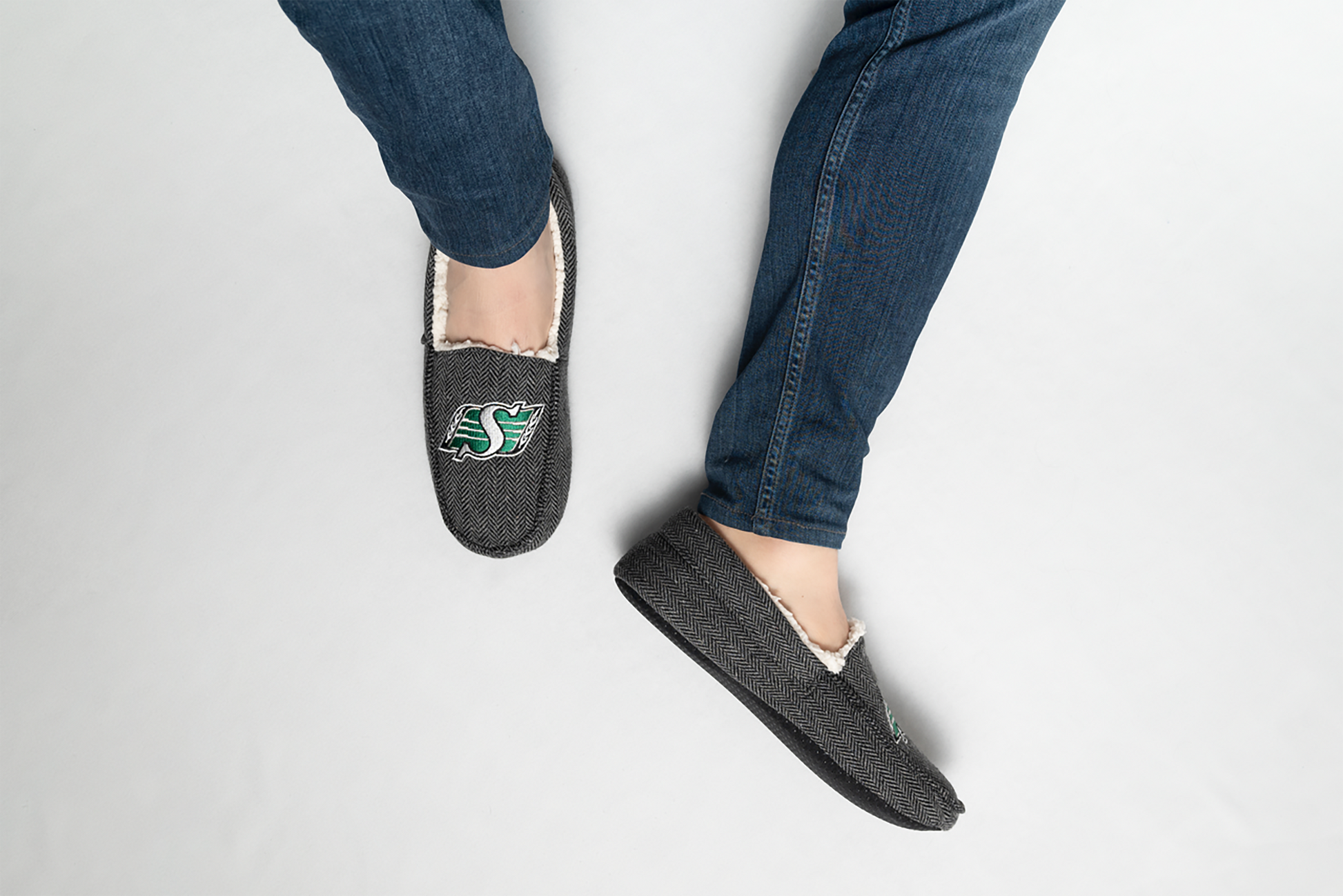 Gertex CFL Saskatchewan Roughriders Men's Slippers